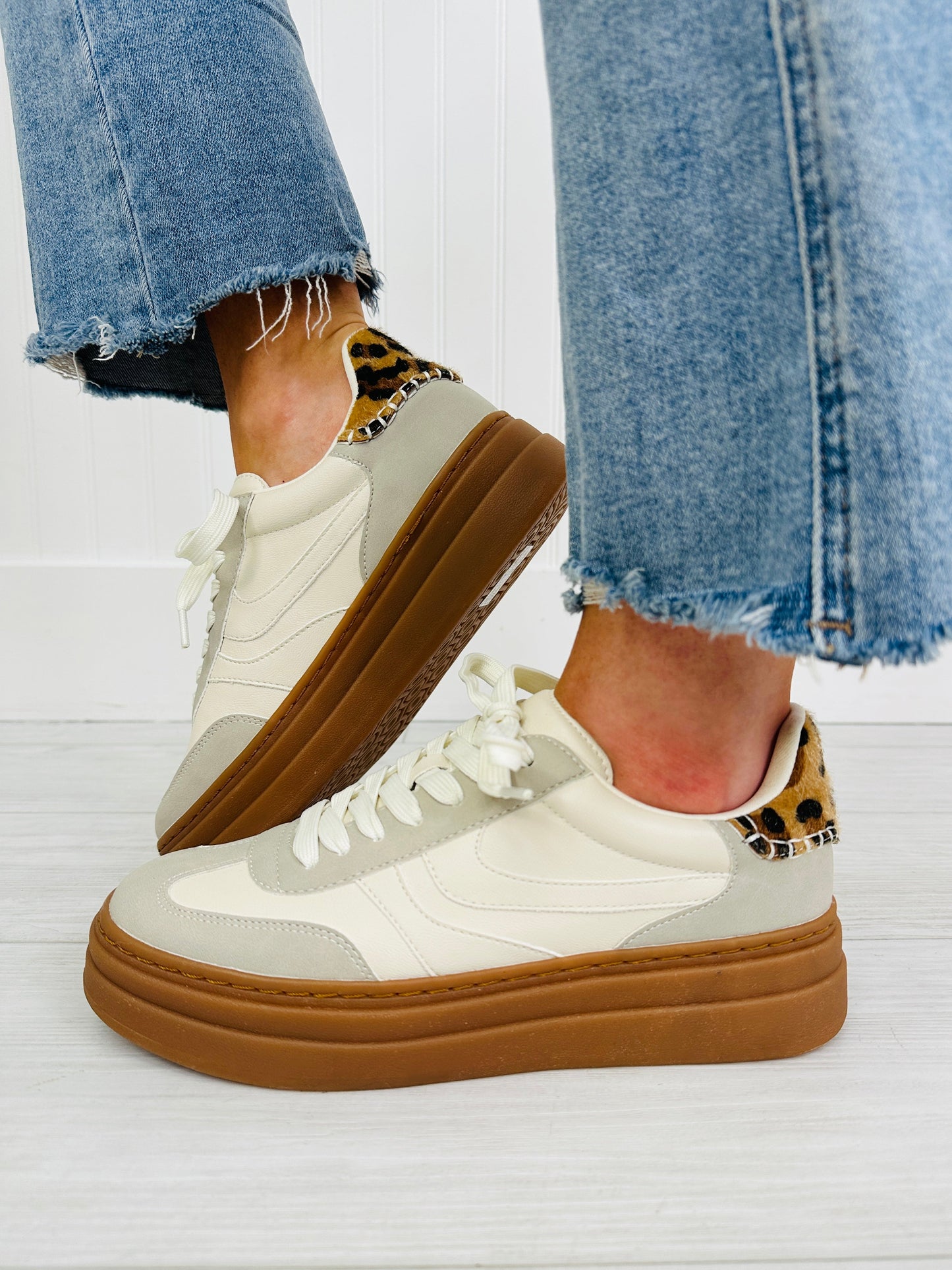 Zapatillas Deportivas Beige con Leopardo