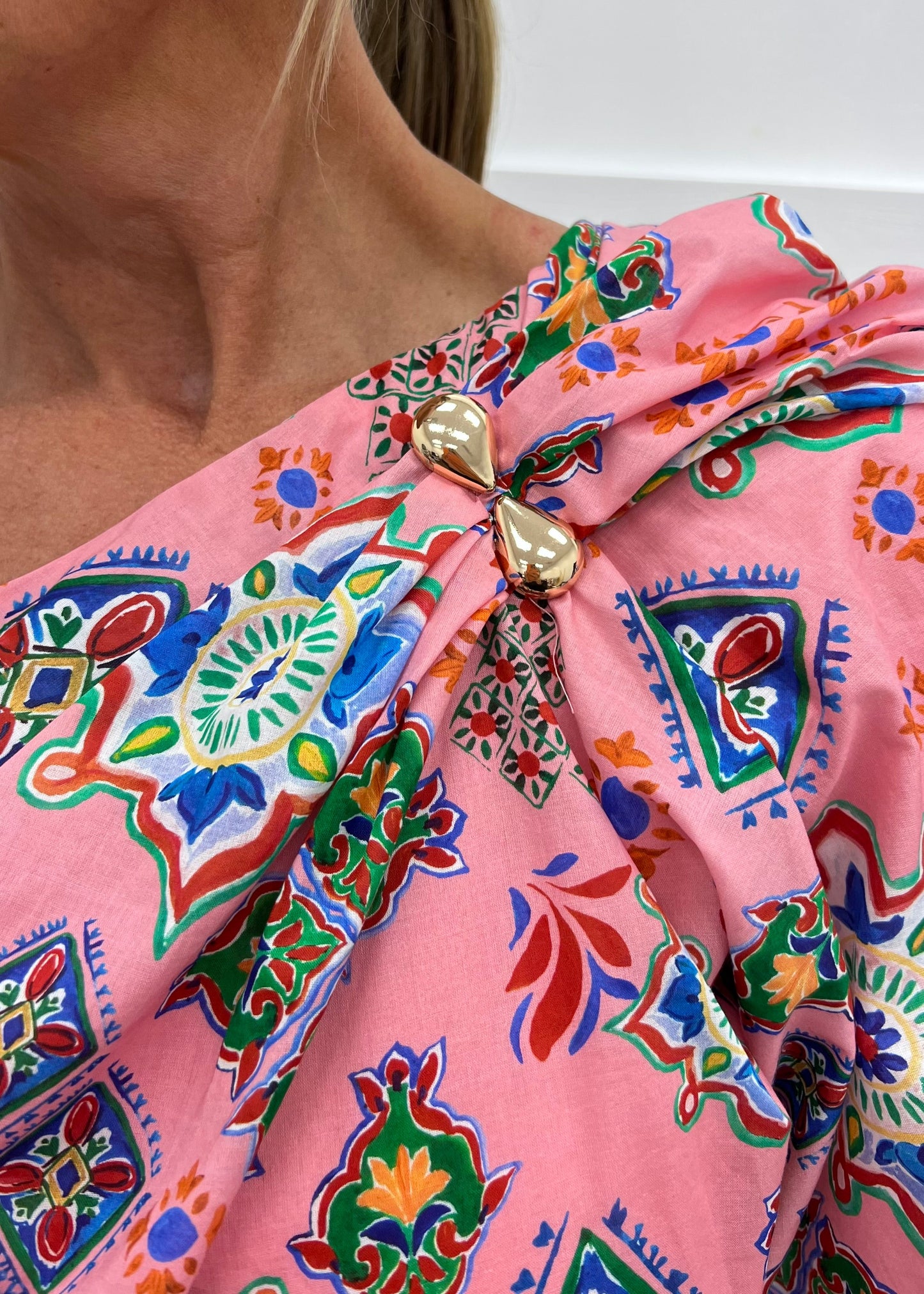 Top de un solo Hombro Rosa